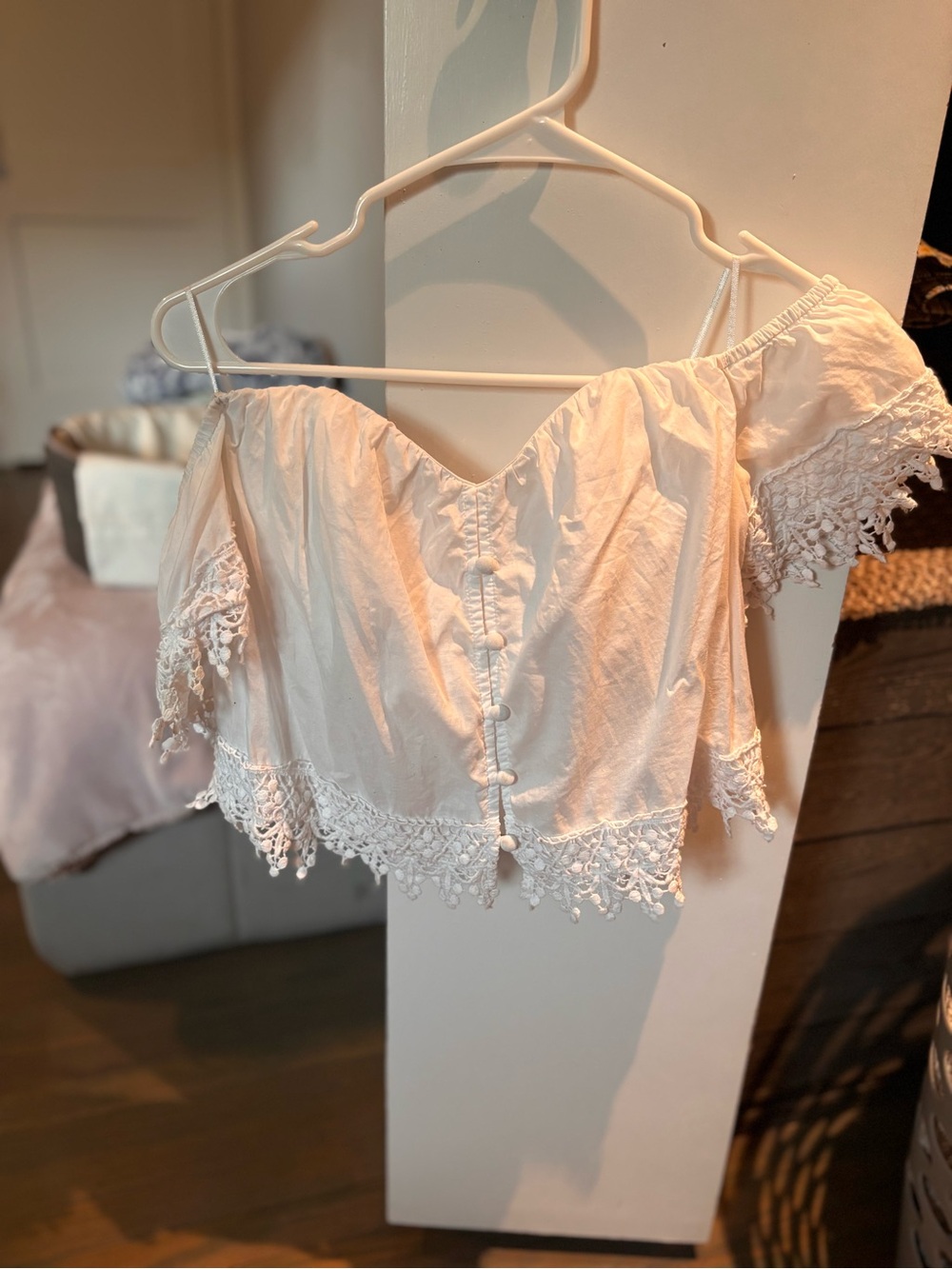 Guess White Lace-Trim Off-Shoulder Crop Top